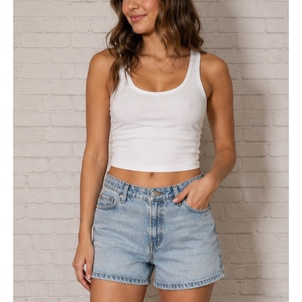 Levi's Y2K Silver Tab Light Wash 10in Mid Rise Denim Jean Shorts Size 7